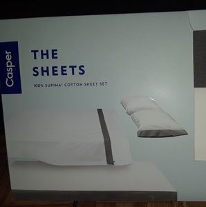 Brand new Casper brand sheet set